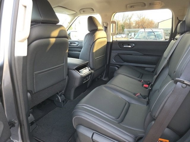 2026 Nissan Armada SV